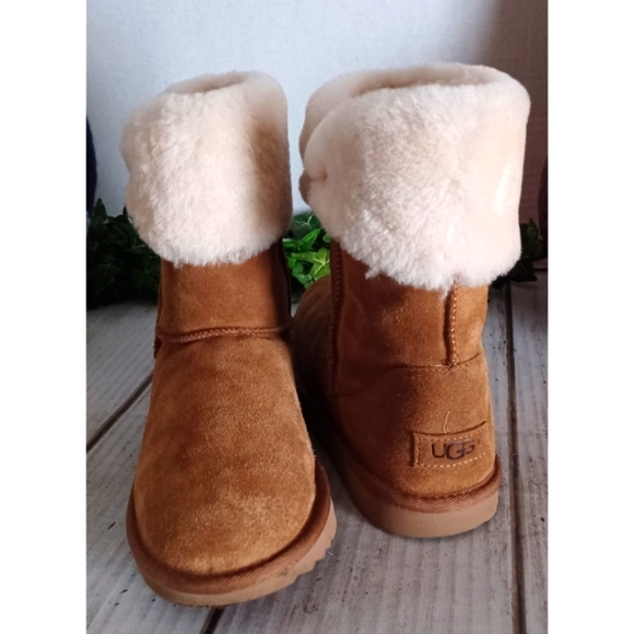 UGG® Pure Classic Short Boot - Color: Chestnut - Picture 16 of 16